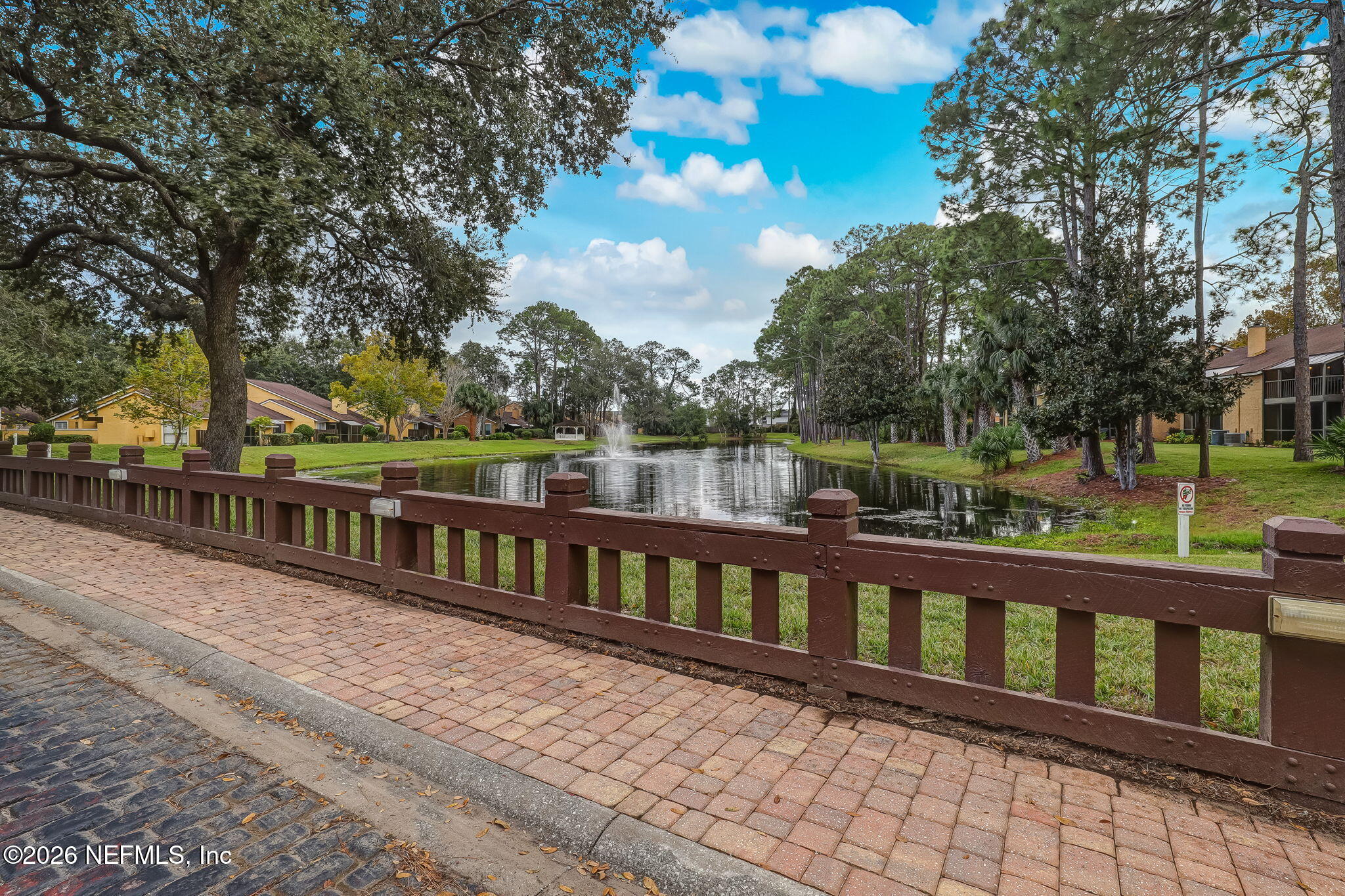 100 FAIRWAY PARK Boulevard 1207