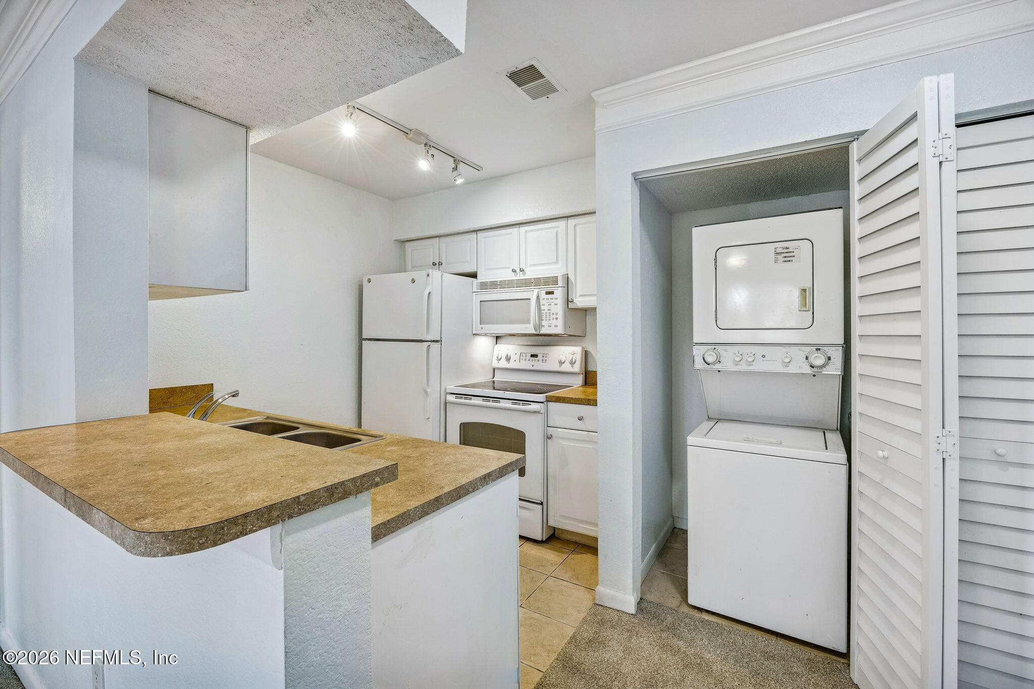 100 FAIRWAY PARK Boulevard 1207