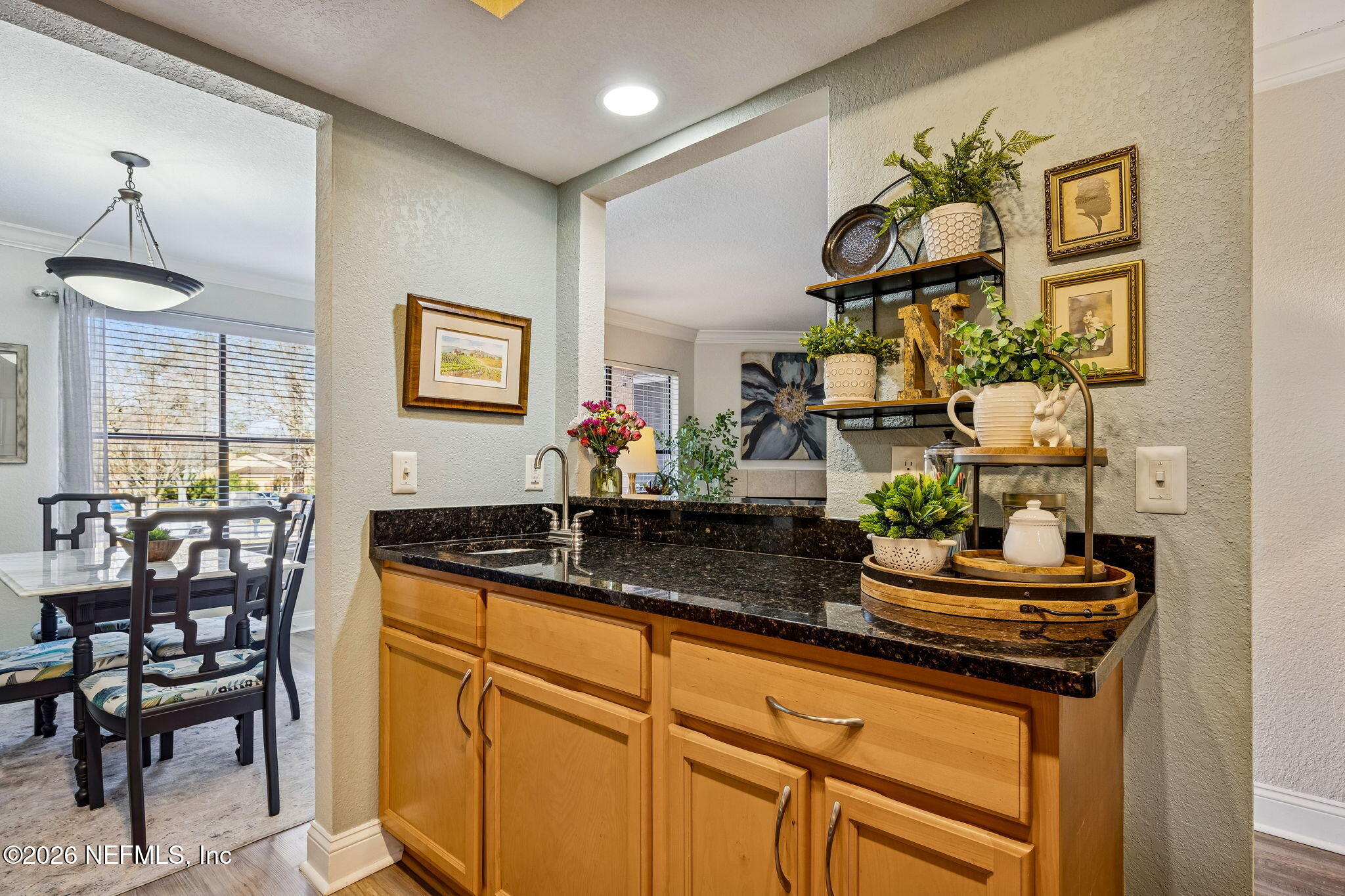 851 SHORELINE Circle