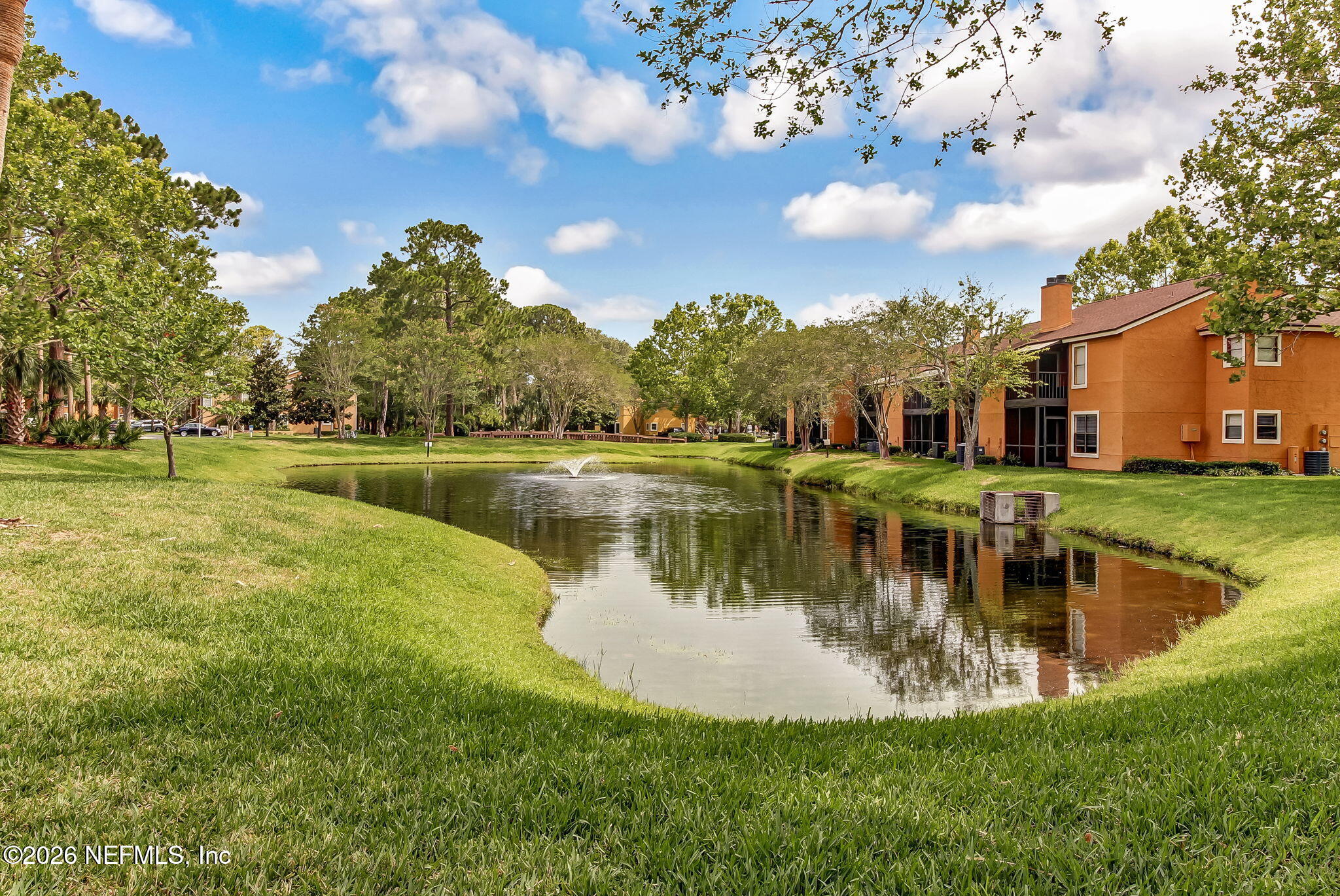 851 SHORELINE Circle