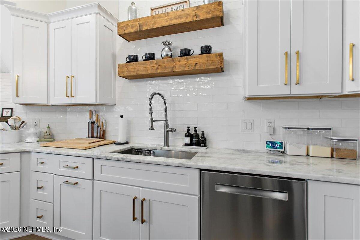 24464 HARBOUR VIEW Drive