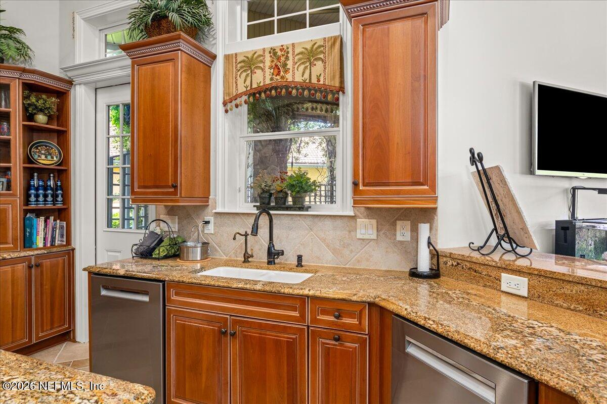 1170 REGISTRY Boulevard, St. Augustine