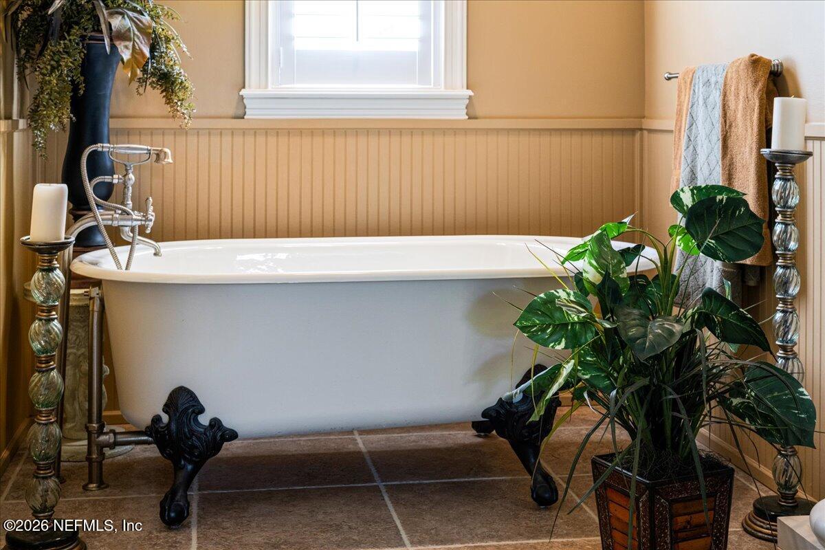 1170 REGISTRY Boulevard, St. Augustine