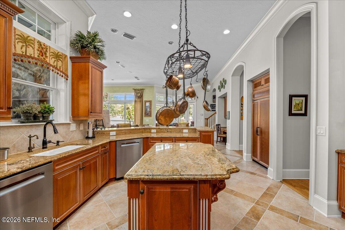 1170 REGISTRY Boulevard, St. Augustine