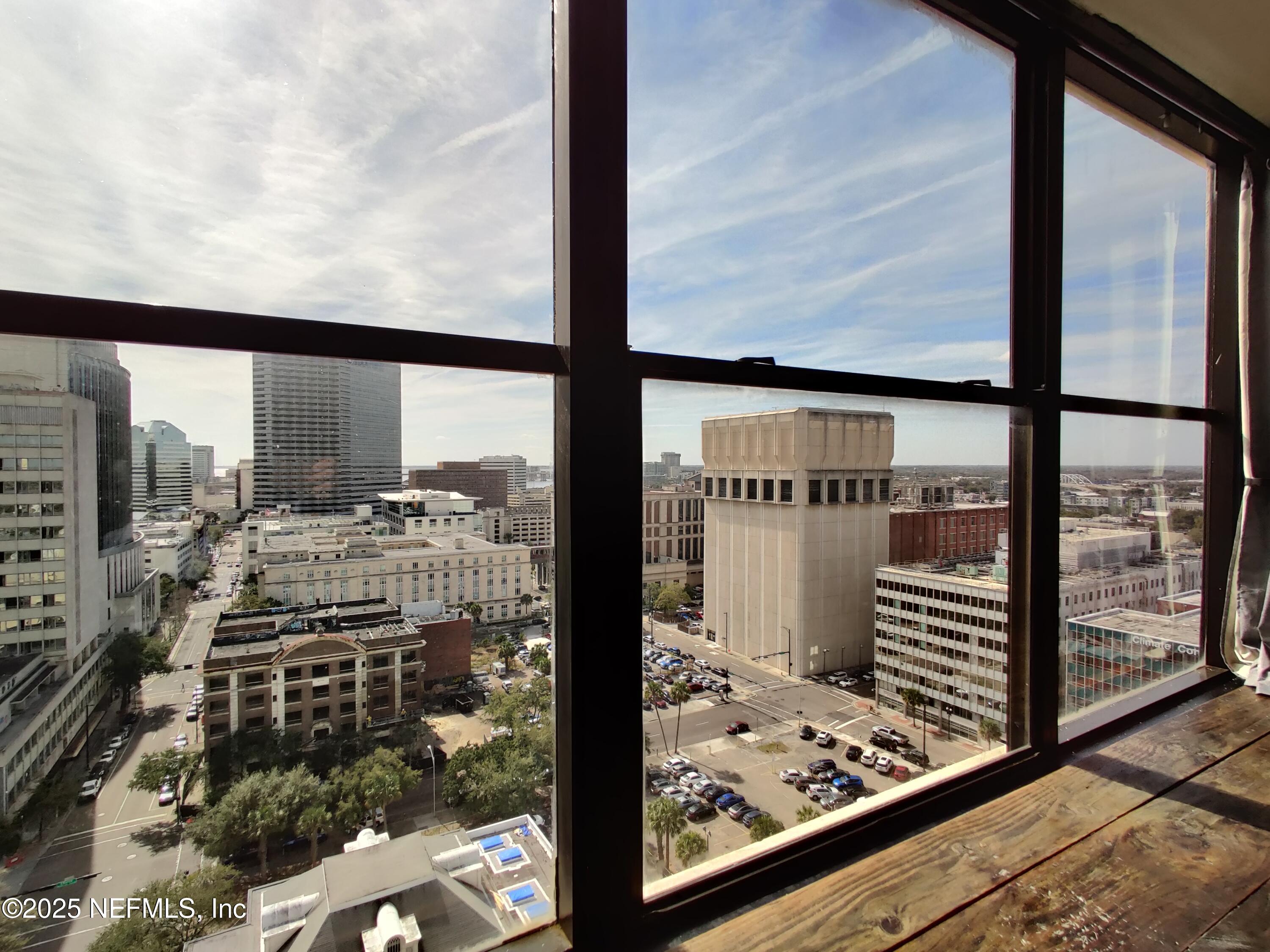 311 W ASHLEY Street 1715