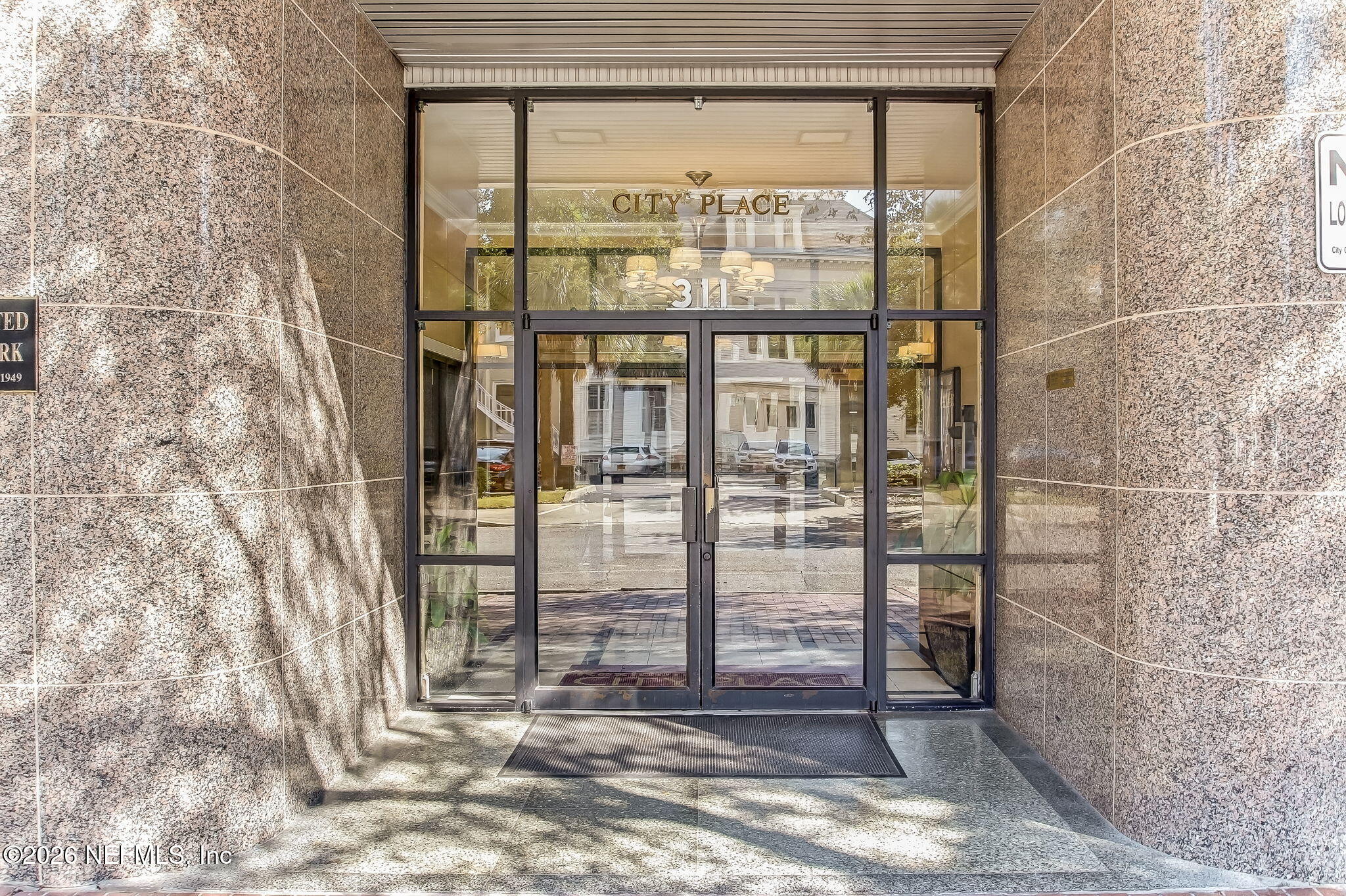 311 W ASHLEY Street 1504