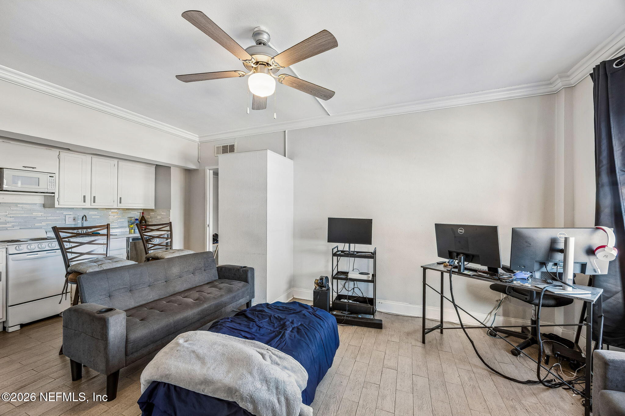 311 W ASHLEY Street 1504