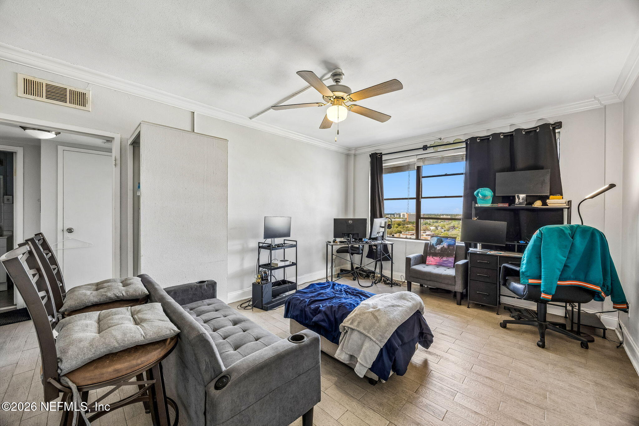 311 W ASHLEY Street 1504