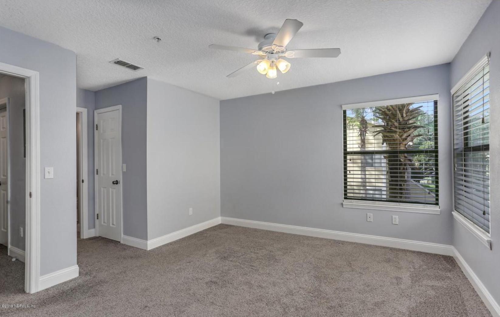 100 FAIRWAY PARK Boulevard 1304