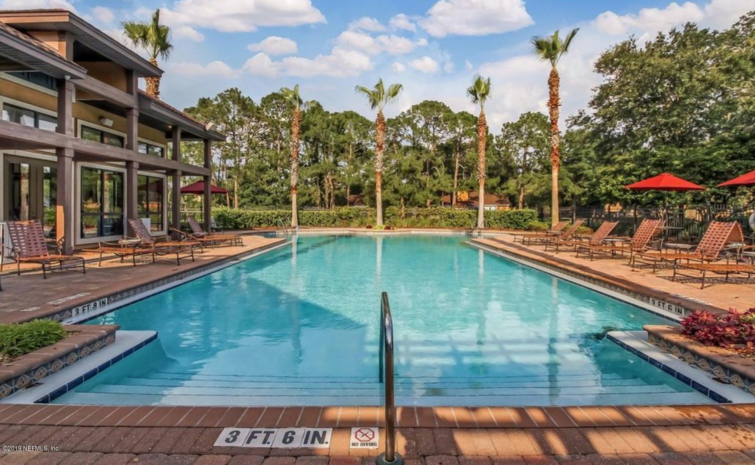 100 FAIRWAY PARK Boulevard 1304