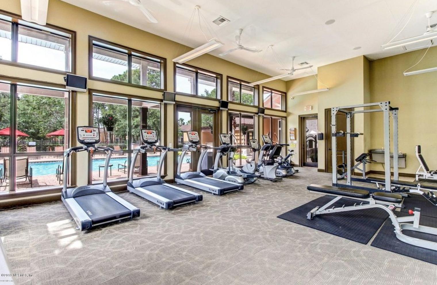 100 FAIRWAY PARK Boulevard 1304
