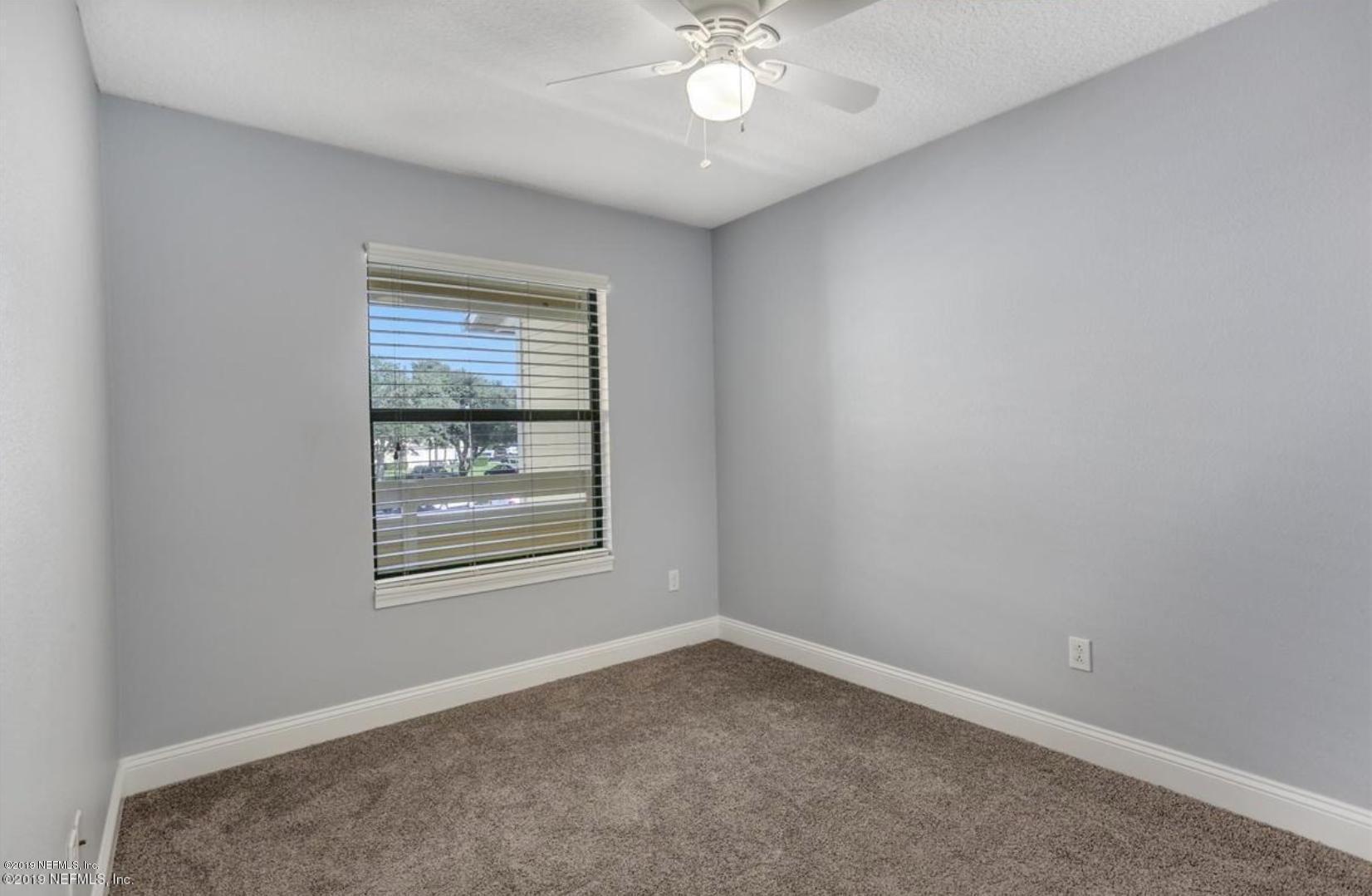 100 FAIRWAY PARK Boulevard 1304