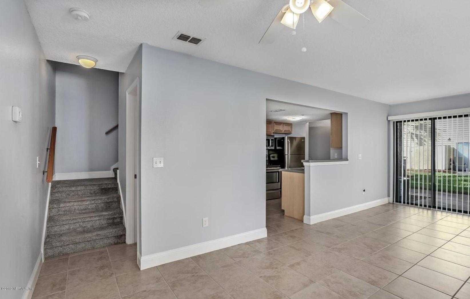 100 FAIRWAY PARK Boulevard 1304
