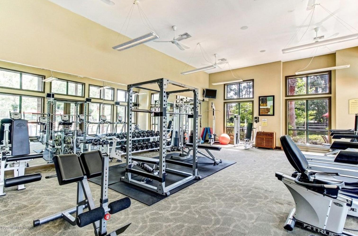 100 FAIRWAY PARK Boulevard 1304