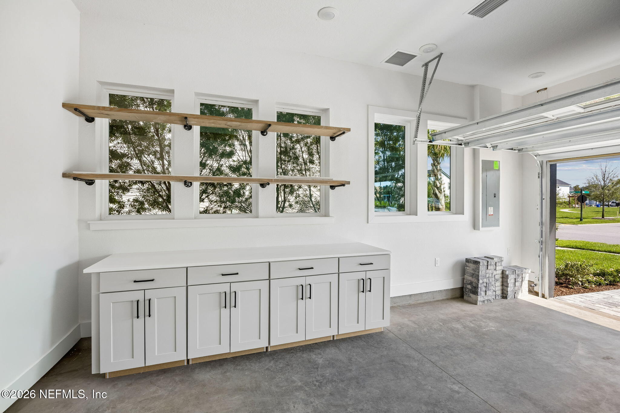47 OAK BREEZE Drive