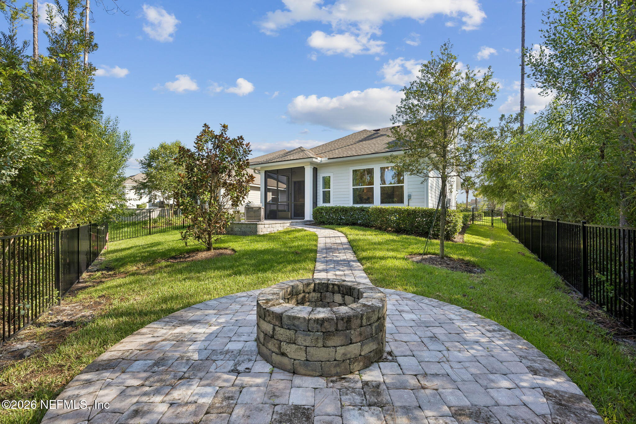 47 OAK BREEZE Drive