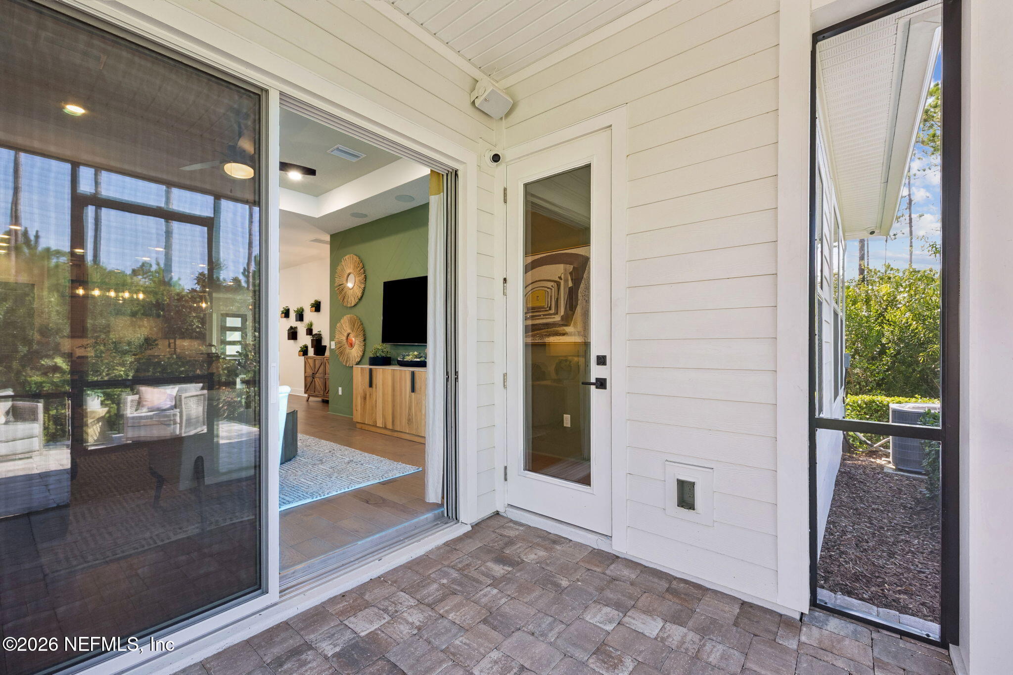 47 OAK BREEZE Drive