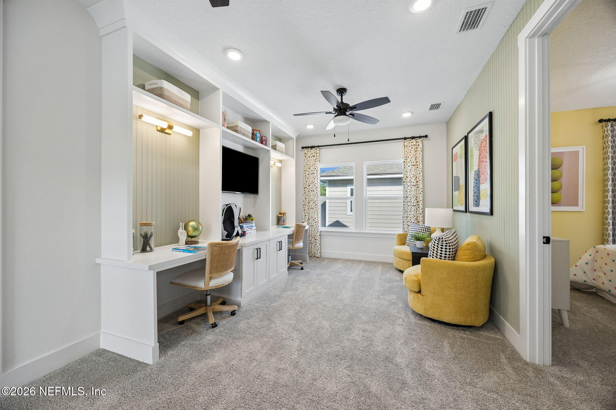 47 OAK BREEZE Drive