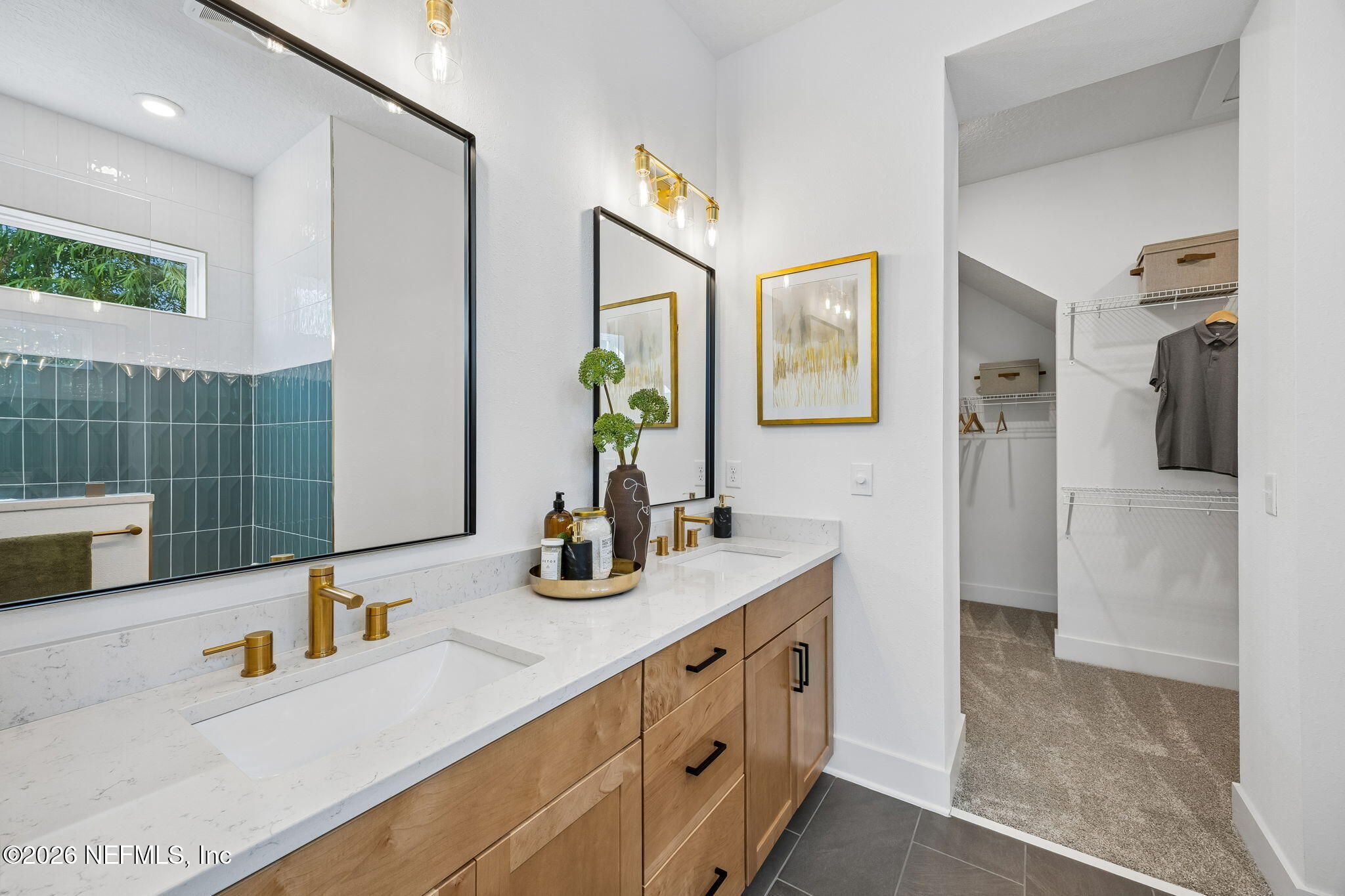 47 OAK BREEZE Drive