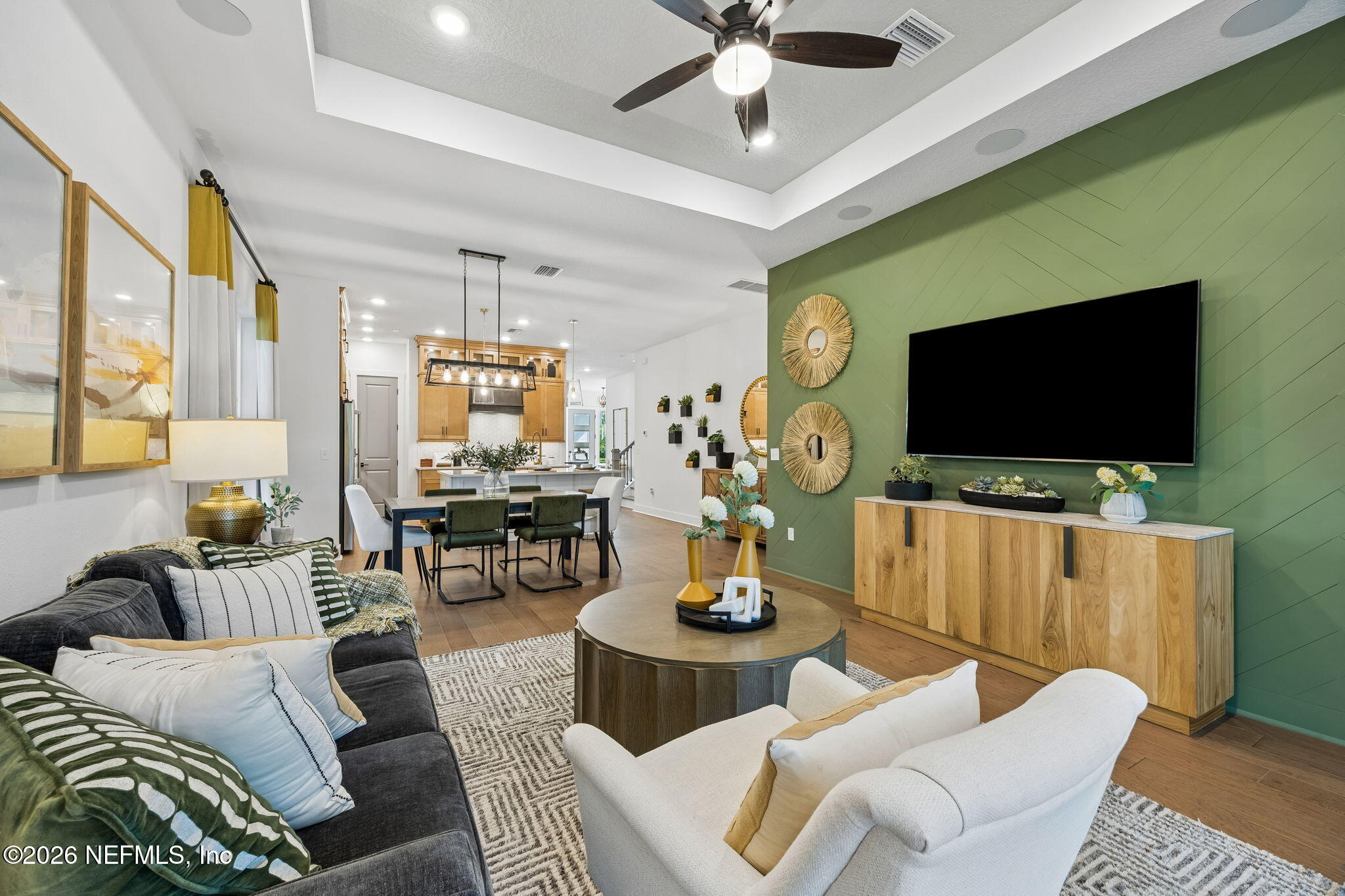 47 OAK BREEZE Drive