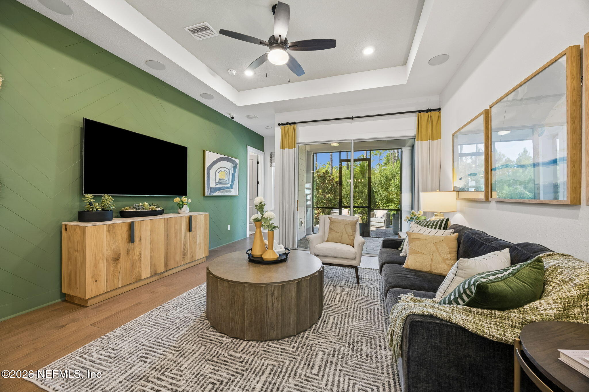 47 OAK BREEZE Drive