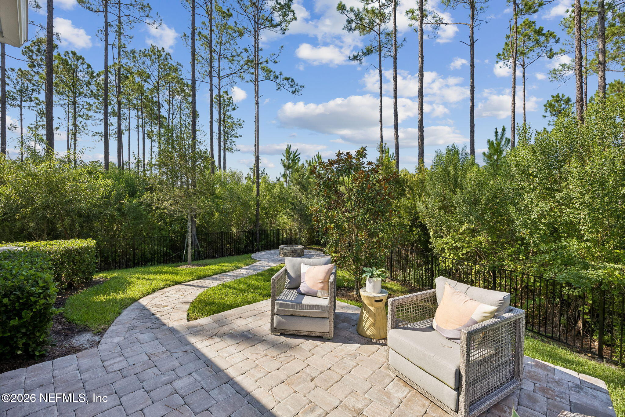 47 OAK BREEZE Drive