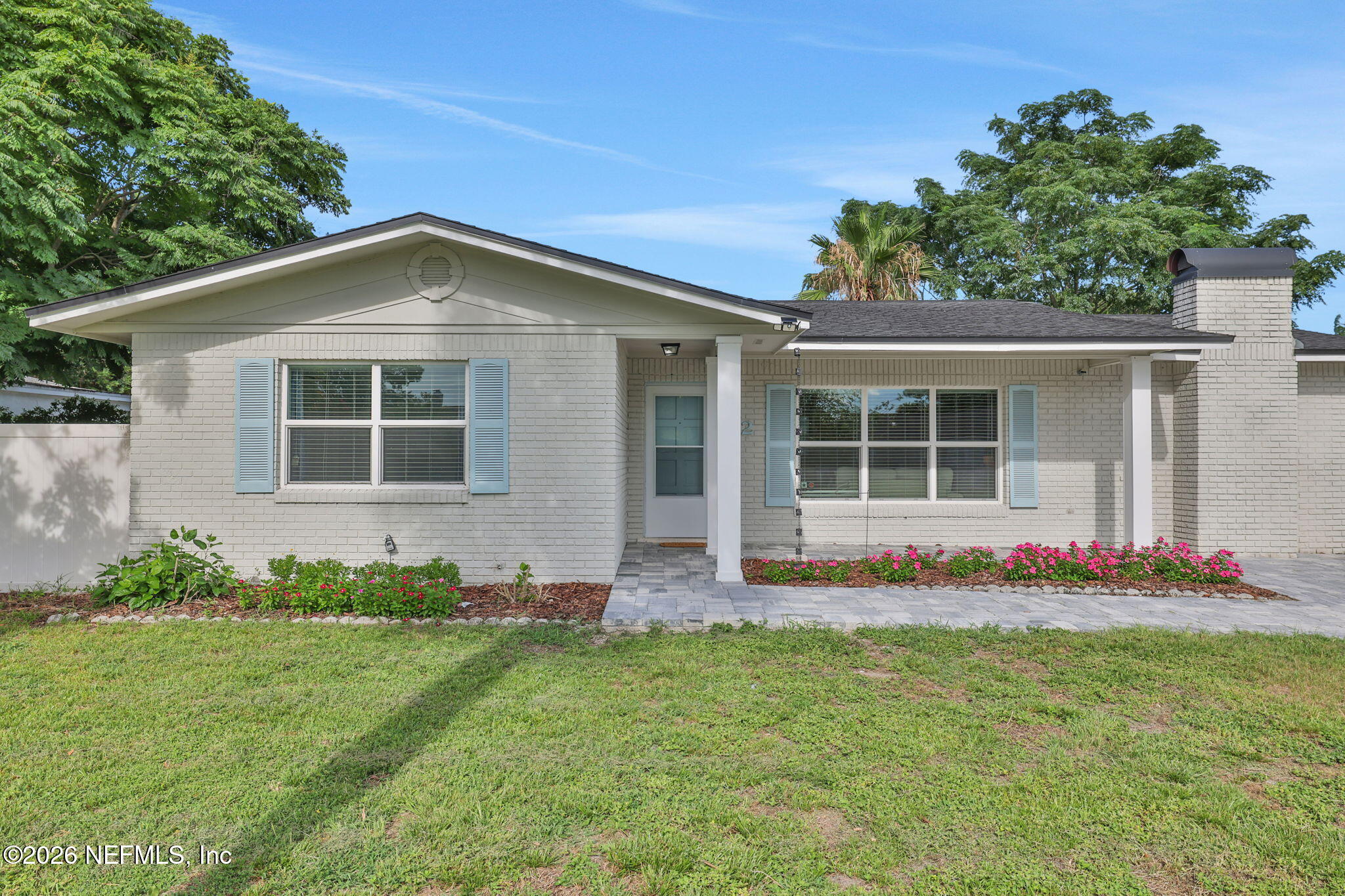 42 DOLPHIN Boulevard