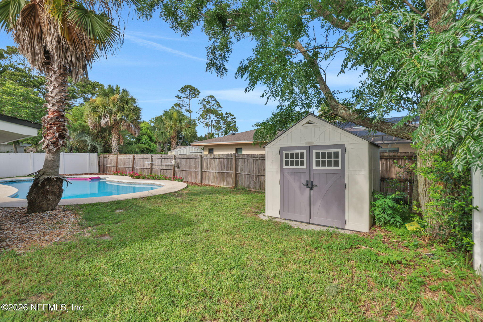 42 DOLPHIN Boulevard