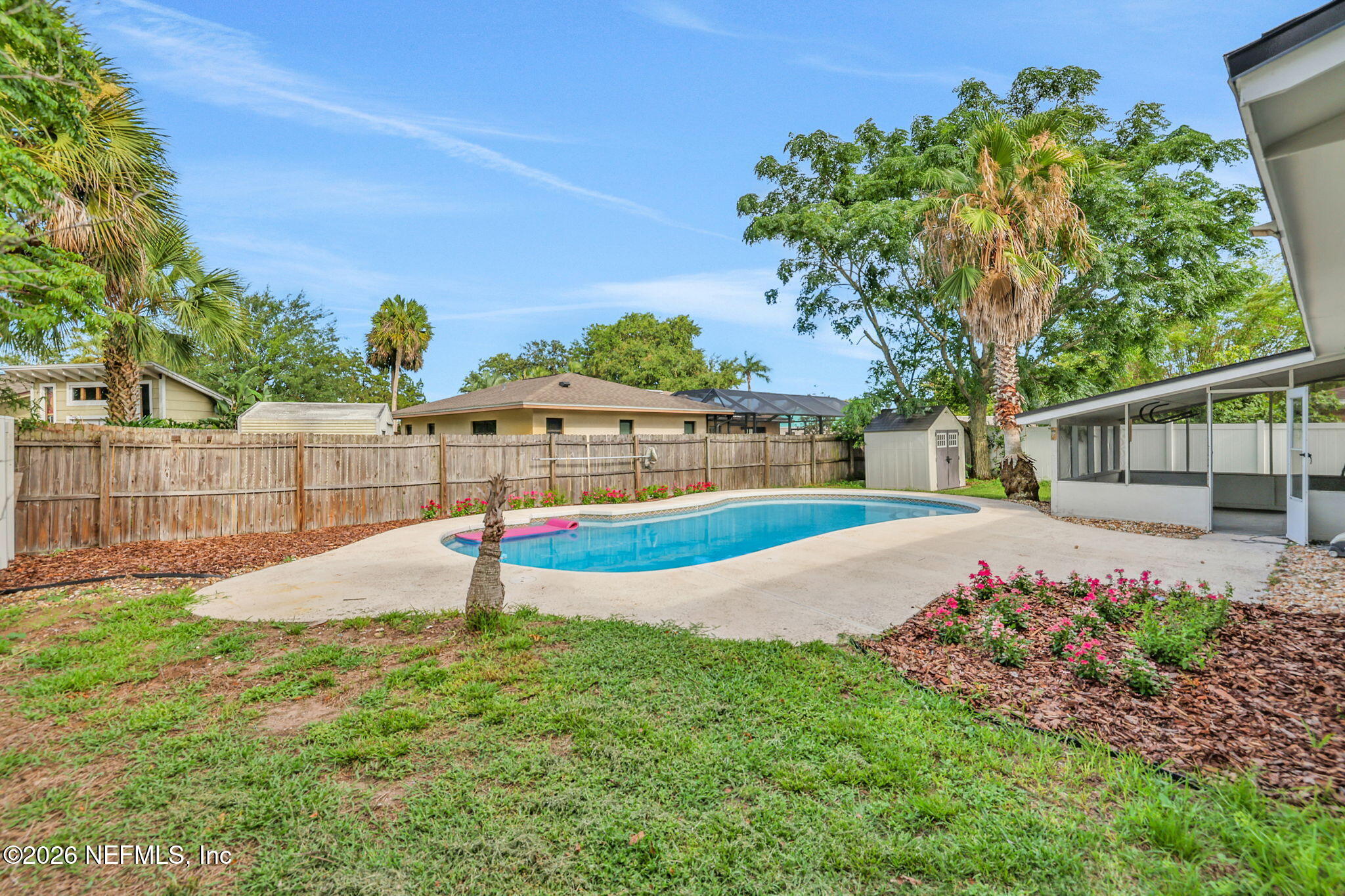42 DOLPHIN Boulevard