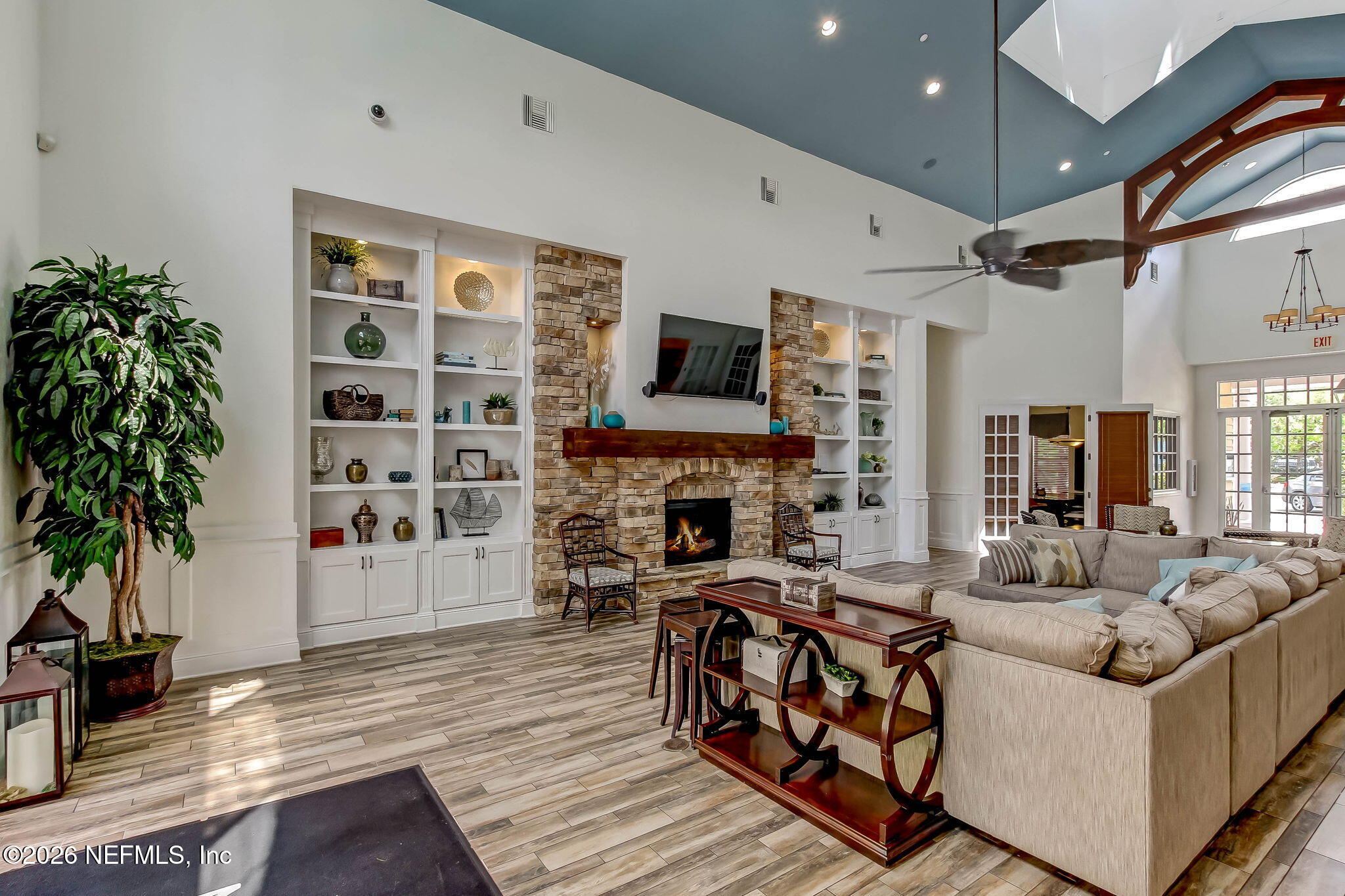 8550 TOUCHTON Road 1617
