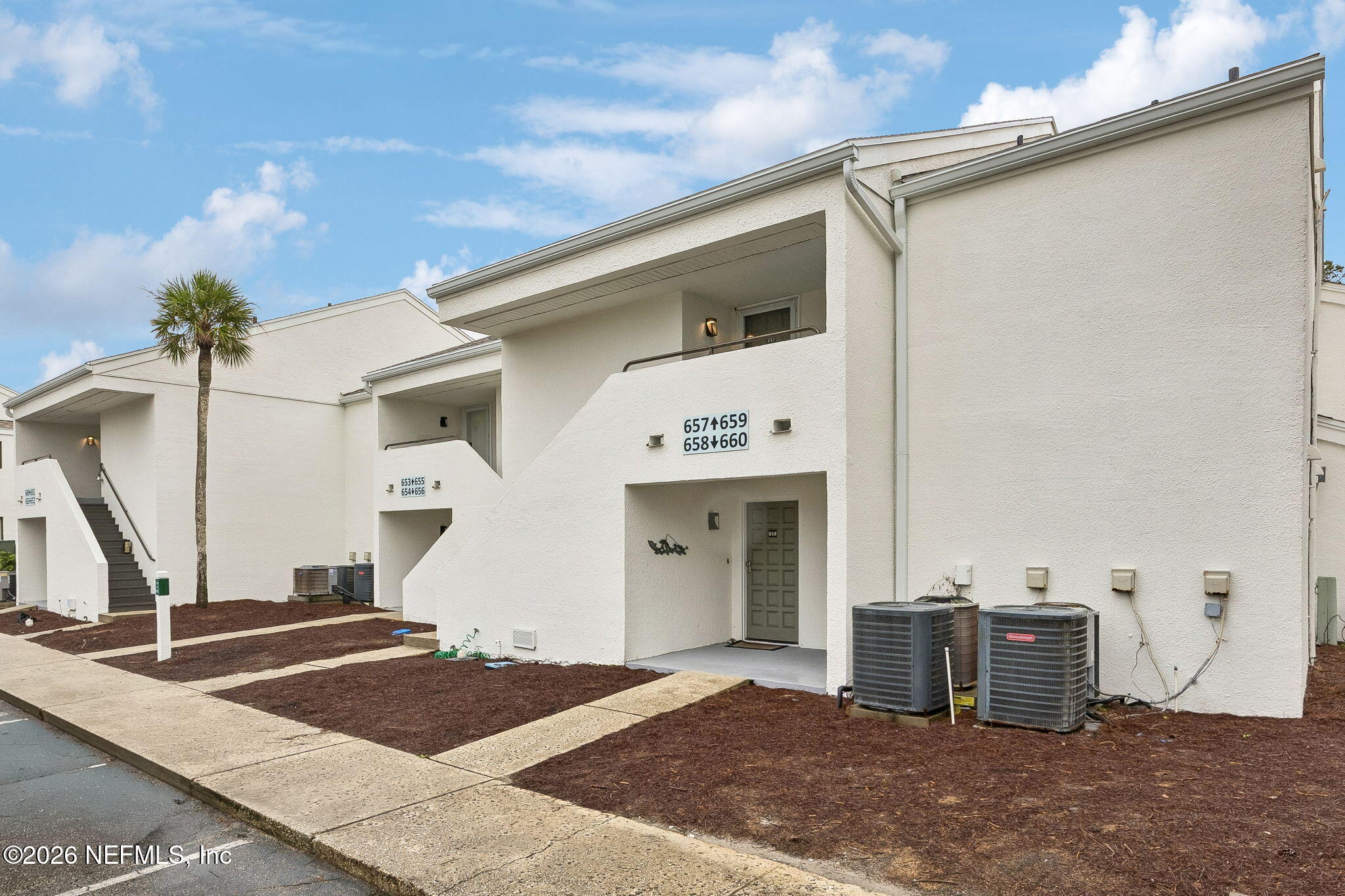 657 SUMMER Place