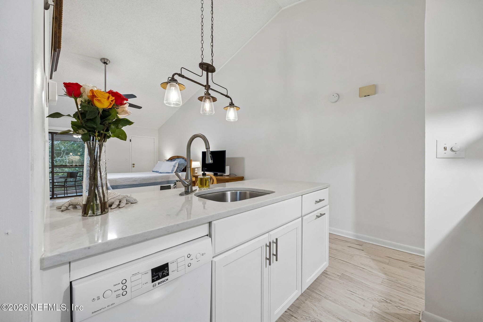 657 SUMMER Place
