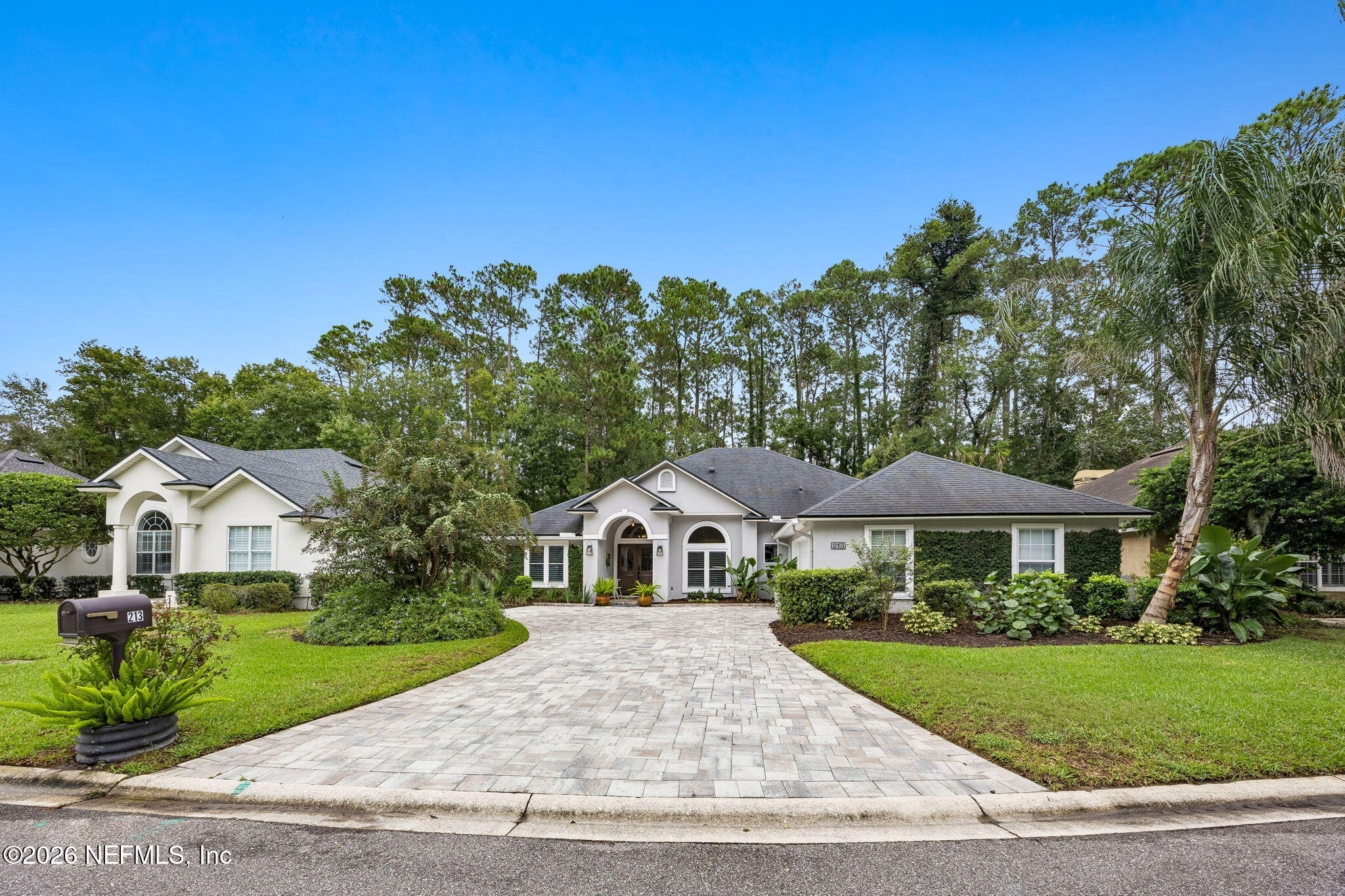 213 PINK IBIS Court