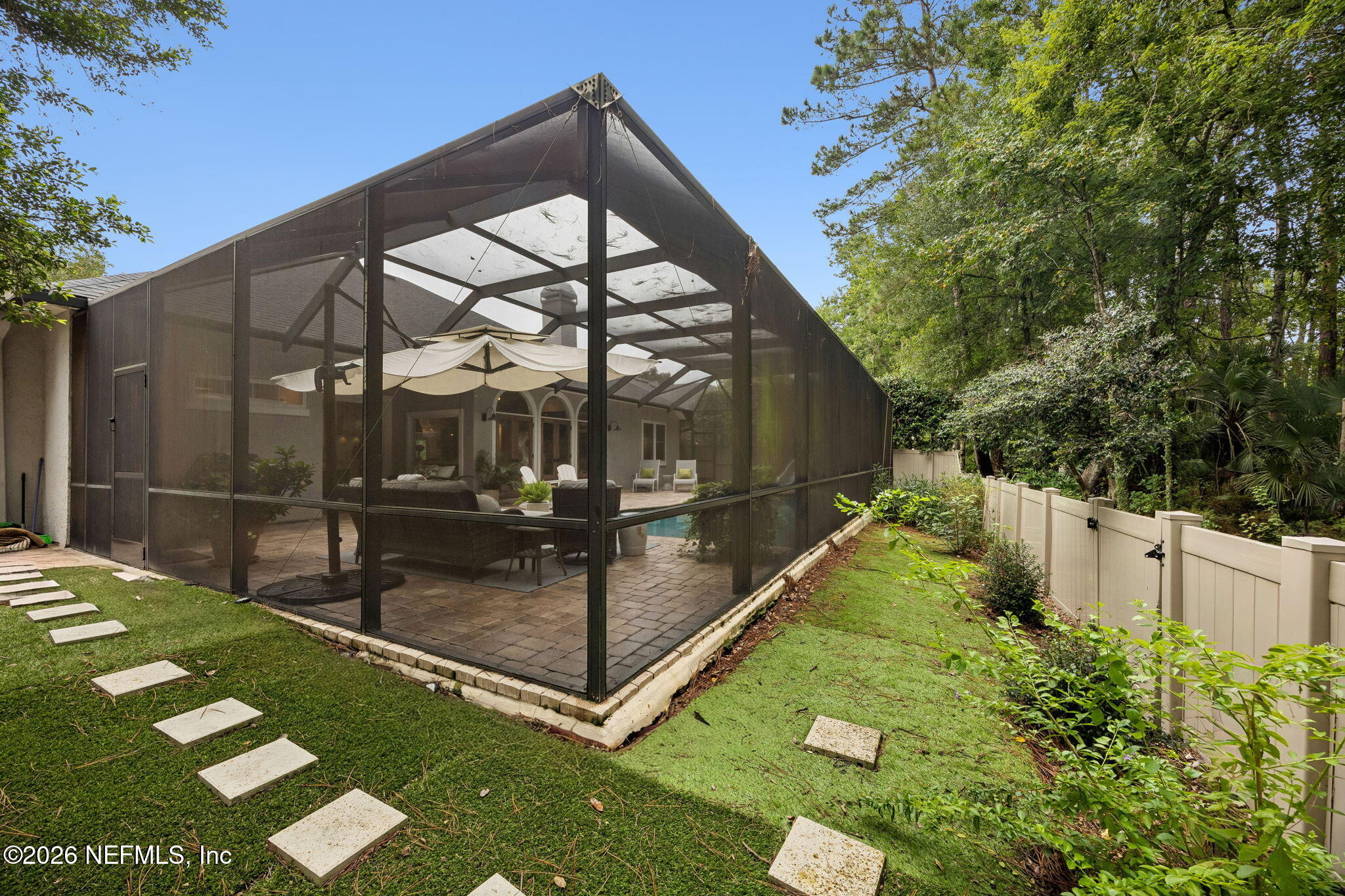 213 PINK IBIS Court