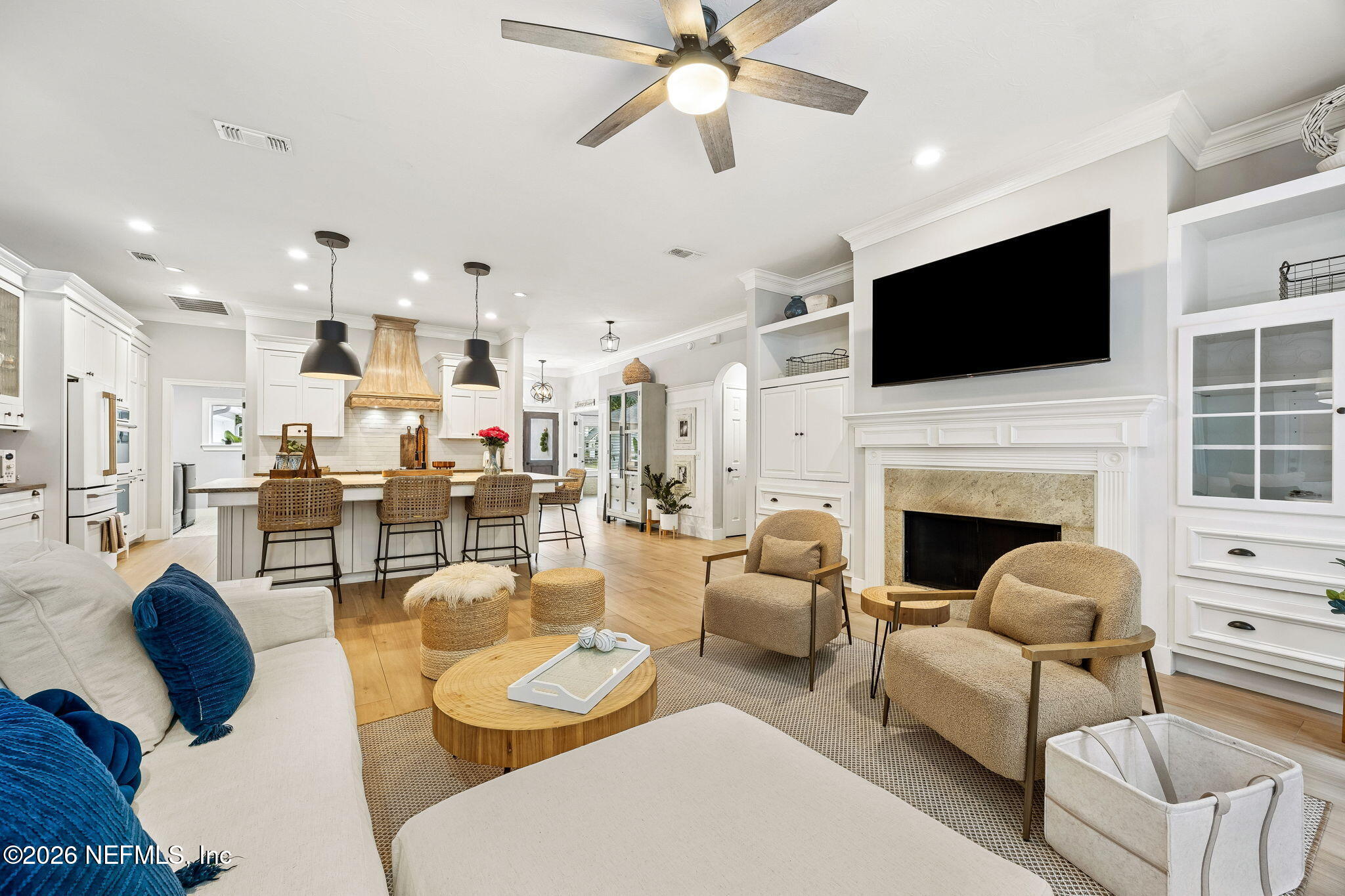 213 PINK IBIS Court