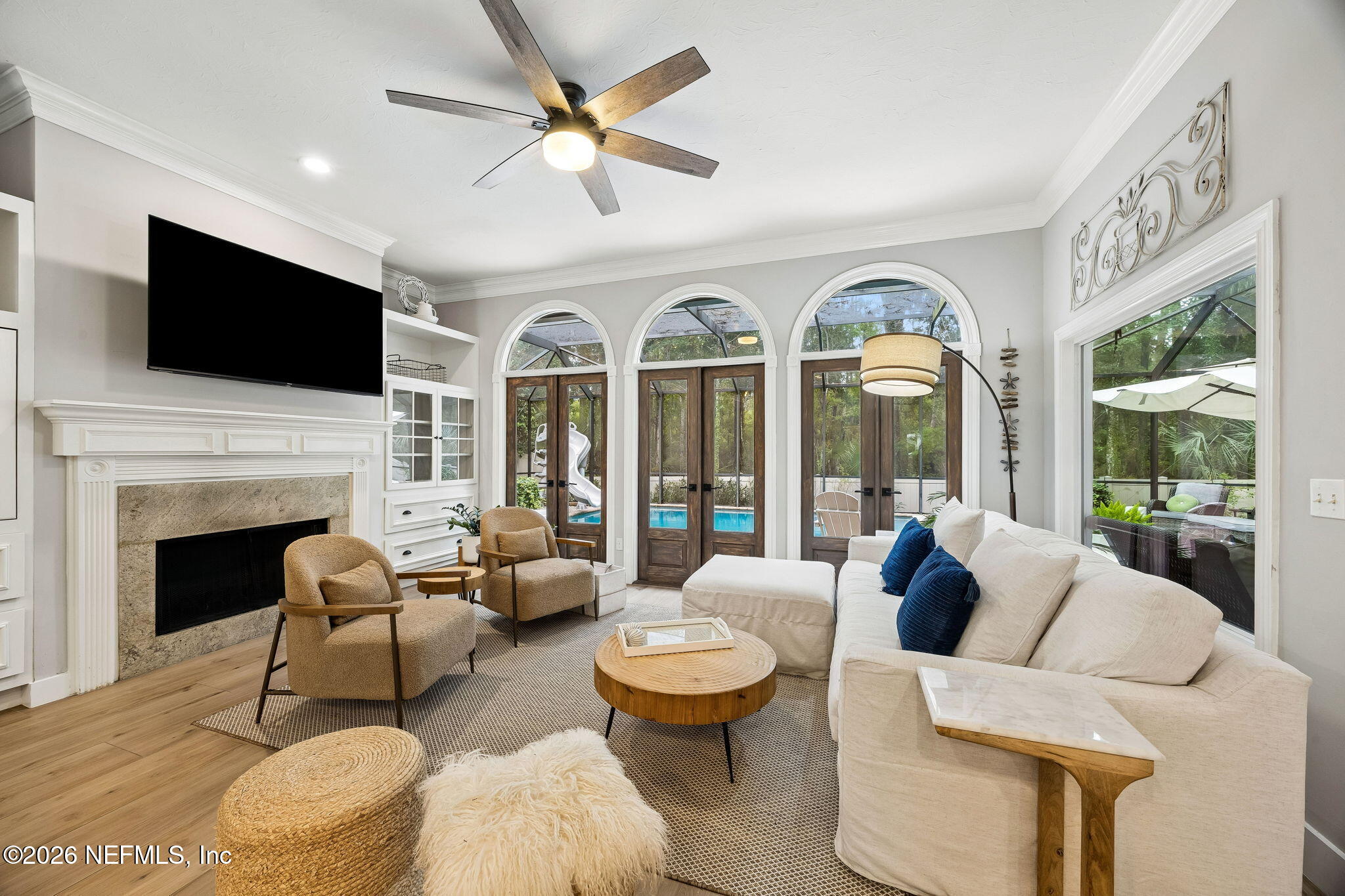 213 PINK IBIS Court