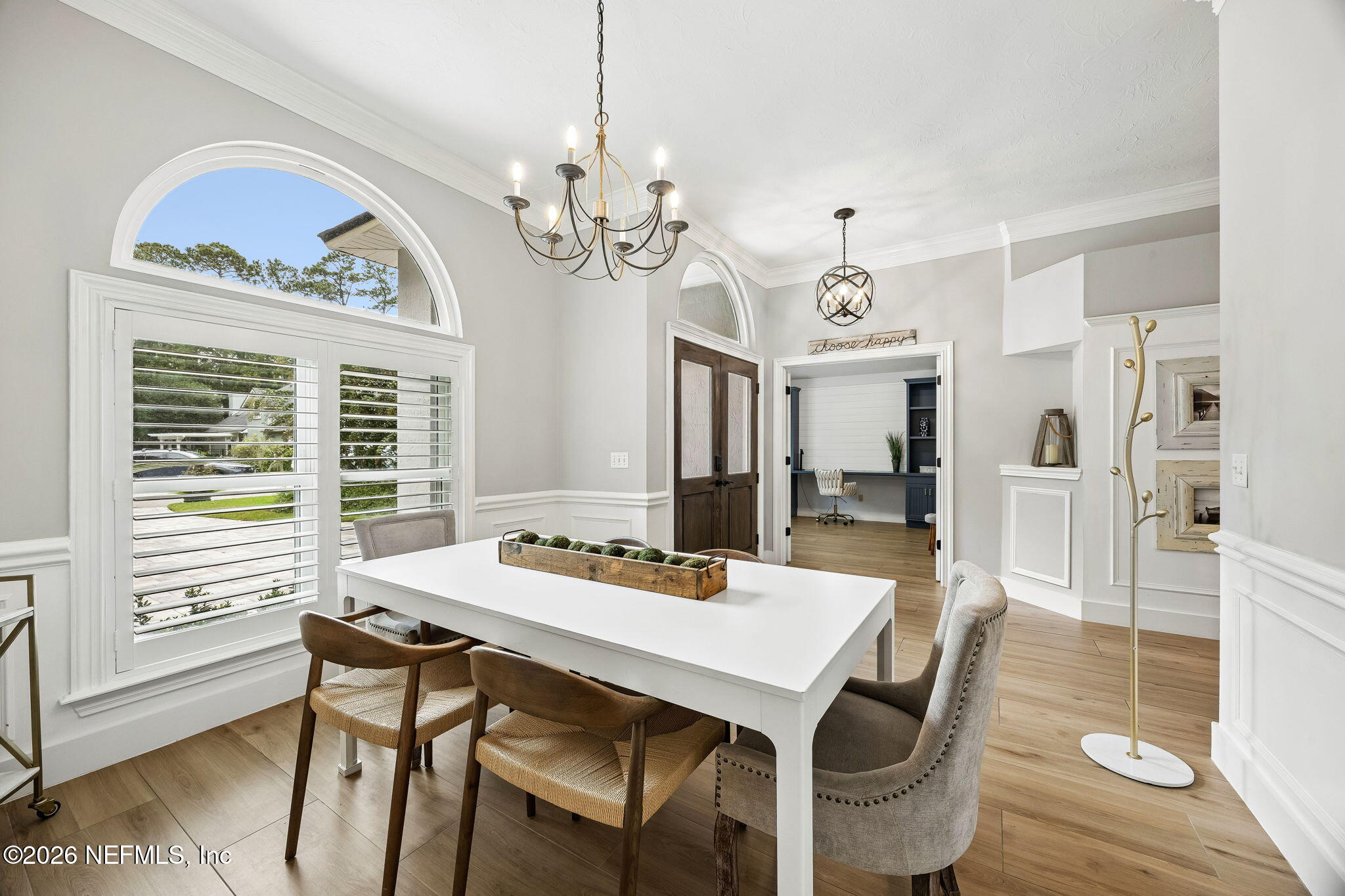 213 PINK IBIS Court