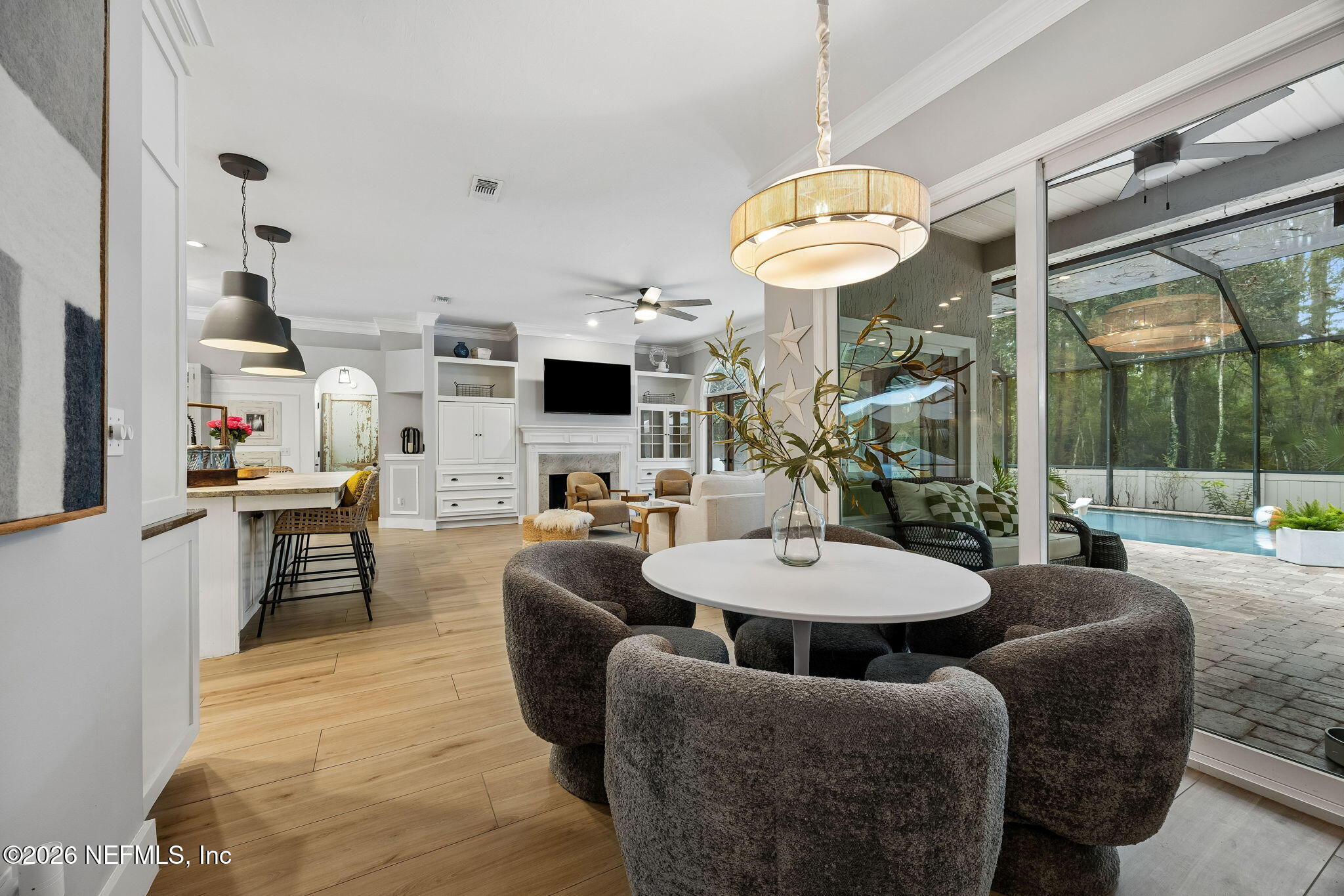 213 PINK IBIS Court
