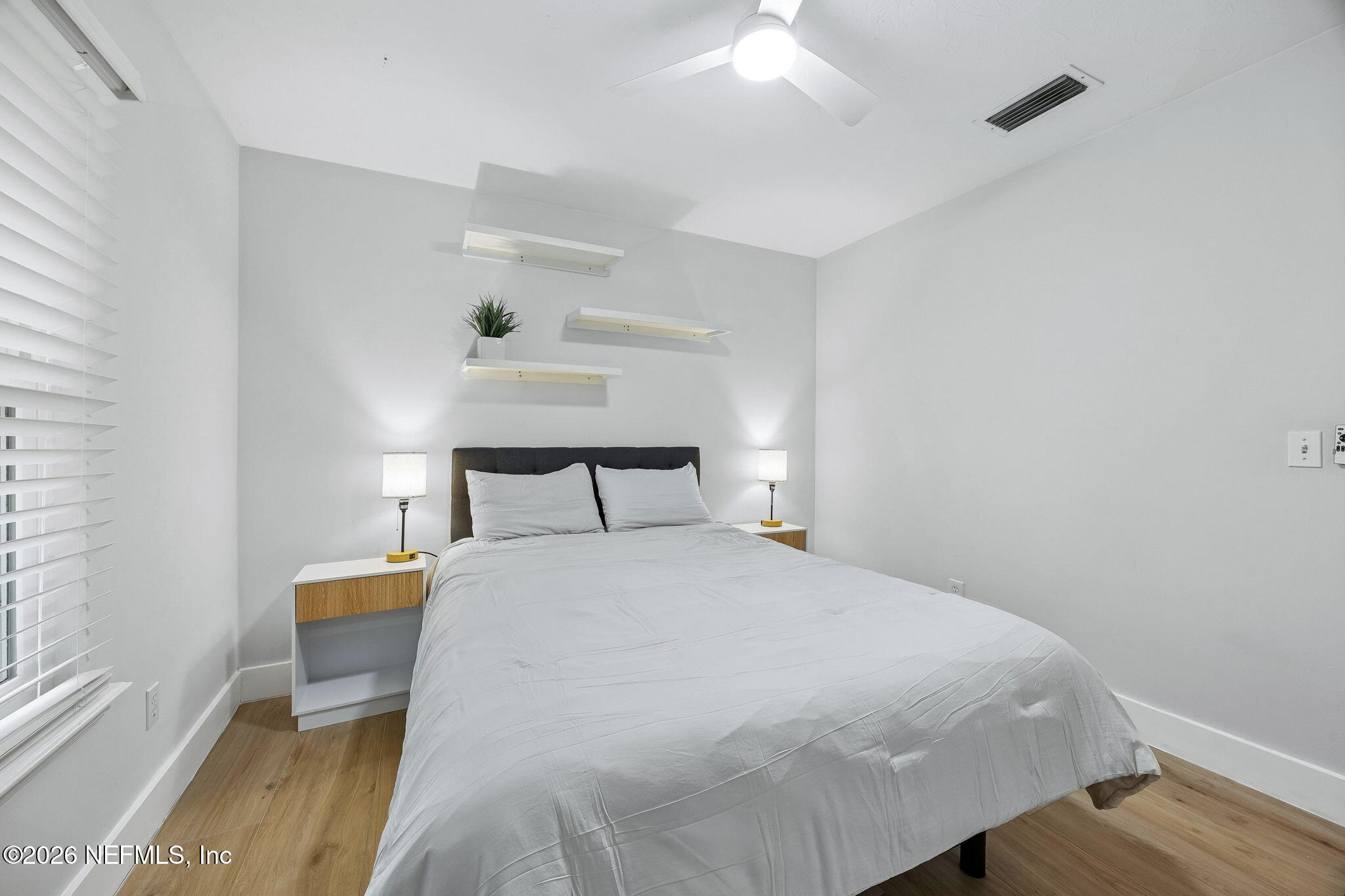 213 PINK IBIS Court
