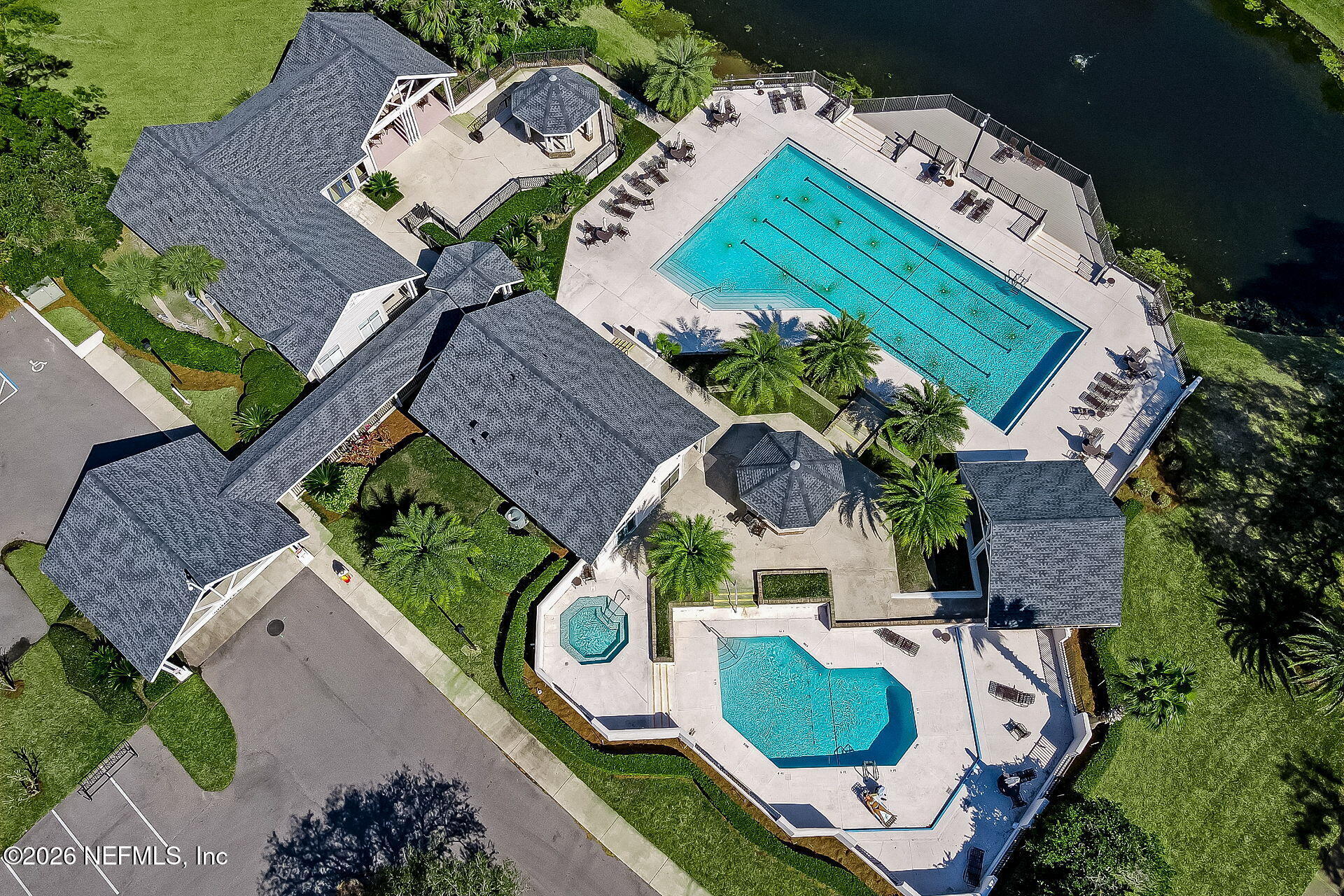 213 PINK IBIS Court