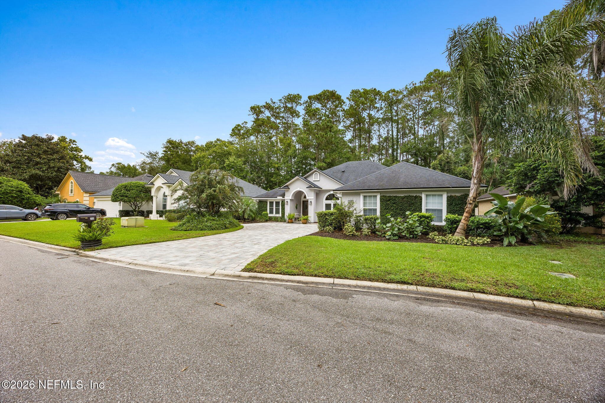 213 PINK IBIS Court