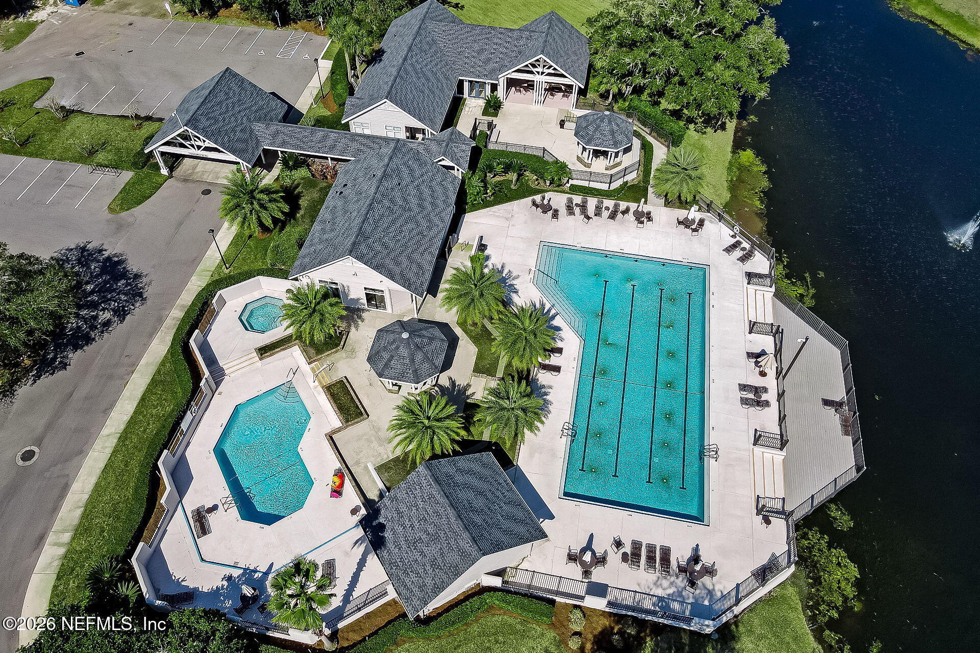 213 PINK IBIS Court