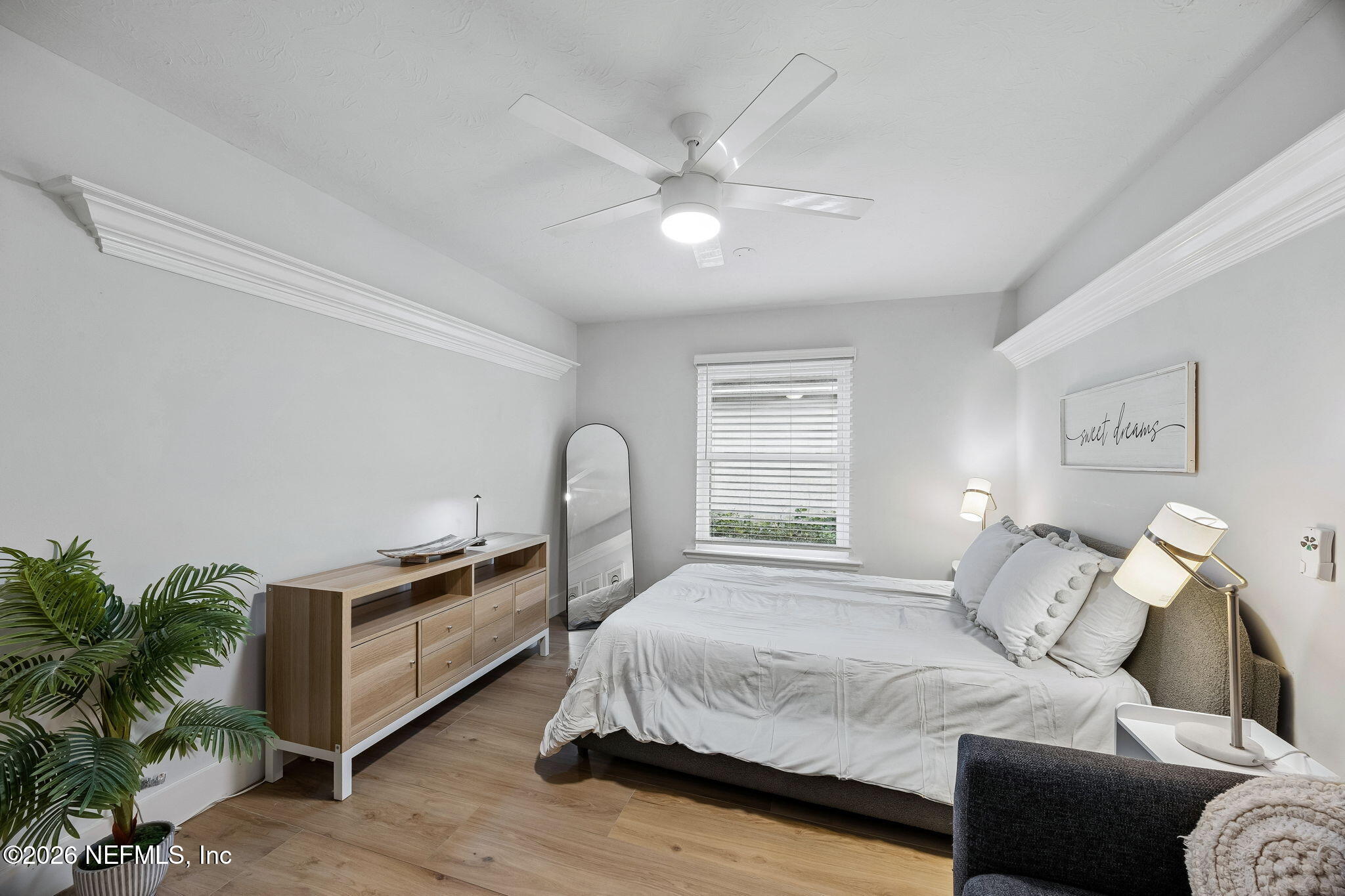 213 PINK IBIS Court