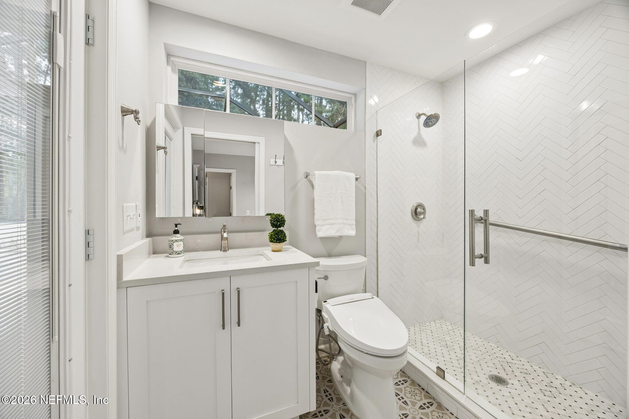 213 PINK IBIS Court