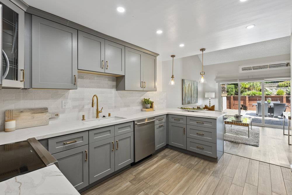 1112 W Hillsdale BLVD