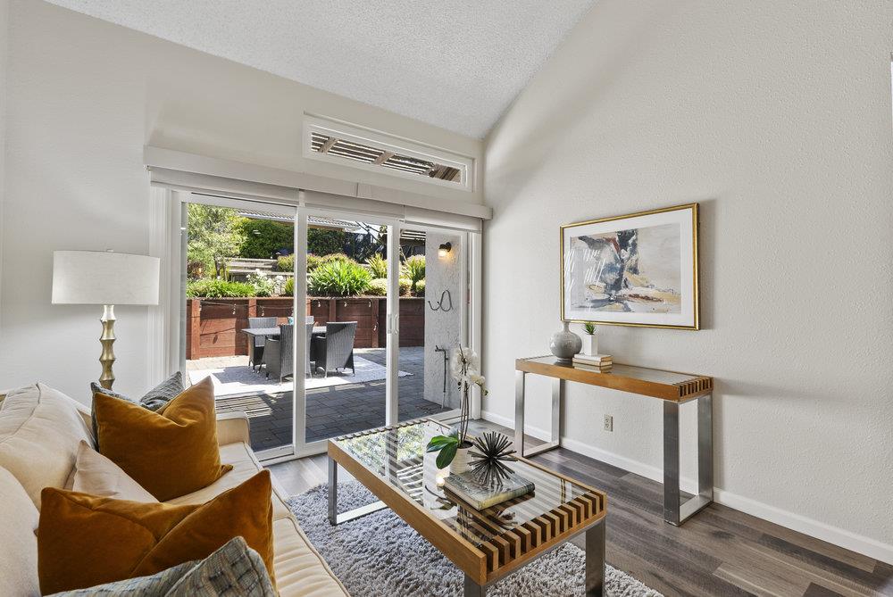 1112 W Hillsdale BLVD