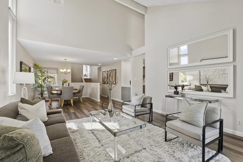 1112 W Hillsdale BLVD