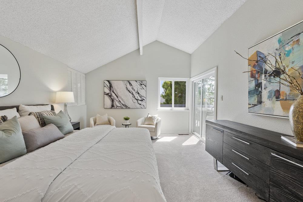 1112 W Hillsdale BLVD