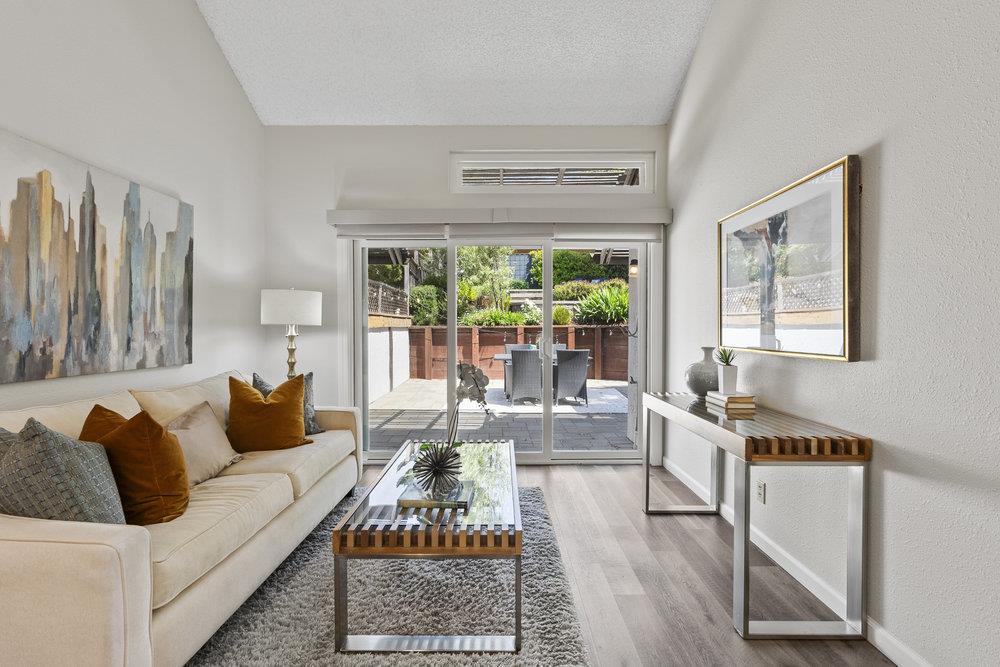 1112 W Hillsdale BLVD