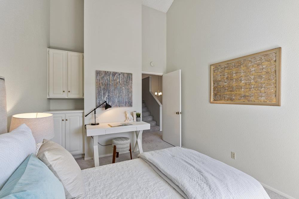 1112 W Hillsdale BLVD